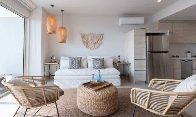 Zona Norte Apartment | Stunning Beachfront Apartment @ Morros IO with Spa & Hot Tub
