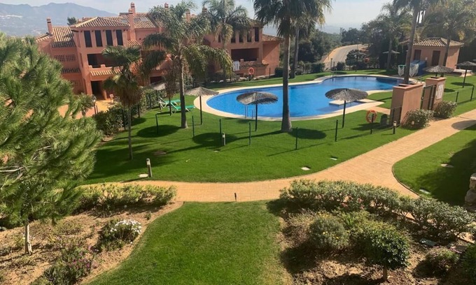 Ojen Apartment | Elegant 2-Bed Apartment with Ocean View in El Soto De Marbella