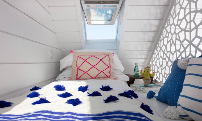Gwithian Ski Chalet | Exceptional 2 Bed Beach House with Hot Tub & Sauna Access