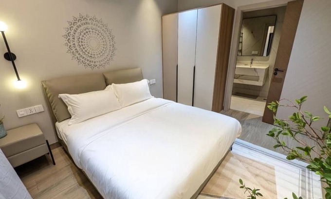 Remera Apartment | Luxury 2-bedroom apartment in enchanting Kigali with WiFi, AC