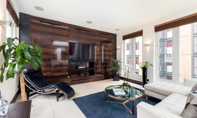 Knightsbridge and Belgravia Apartment | Elegant 2 Bedroom Mews House in Knightsbridge, Family Friendly