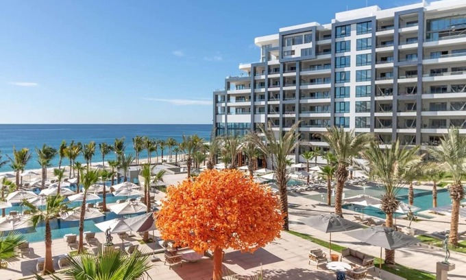 Cabo San Lucas Resort | Indulge in a 2 Bedroom Suite at Garza Blanca Resort