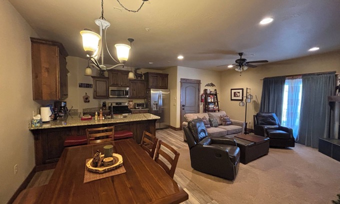 Brian Head Condo | Exceptional 2BR Retreat with Garage, Sleeps 6 - Perfect Getaway