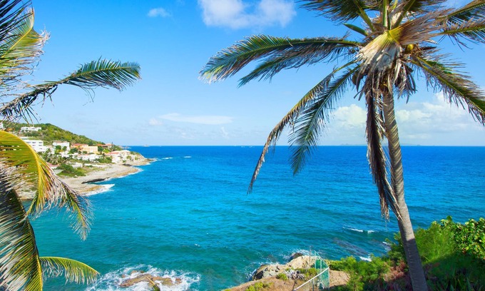 Point Blanche Condo | Oceanfront 2-Bedroom Condo with Pool, Spa & Breakfast
