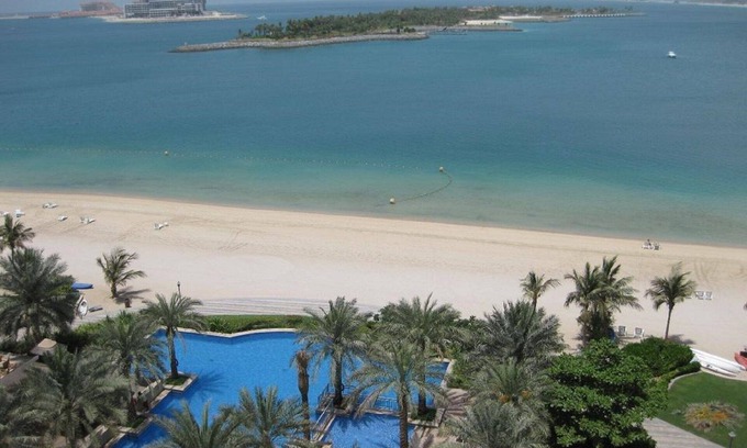 Palm Jumeirah Apartment | Elegant 2B Apartment at Royal Club Palm Jumeirah, Rated 10/10