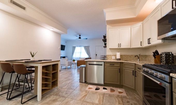 Crescent Beach Condo | Exceptional Oceanfront 2BD Condo - Pet Friendly Retreat