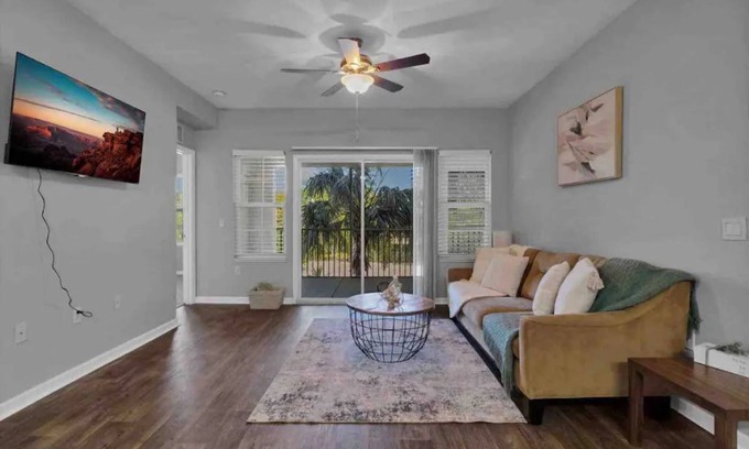 Ocoee Apartment | Gated 2BDR Retreat with Pool, Gym & Ocean View Awaits