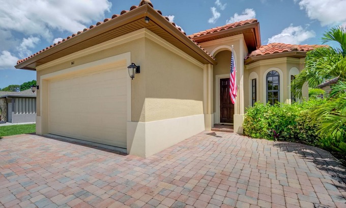 Naples Park House | Exceptional 3 Bedroom Retreat with Ocean View & Heated Pool