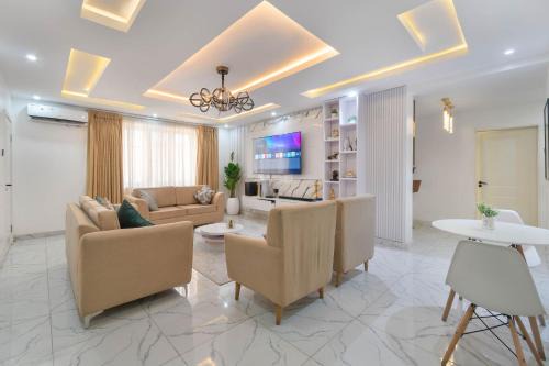 Ofin Apartment | Stylish 3-Bedroom Apartment in Victoria Island, Aij Residence