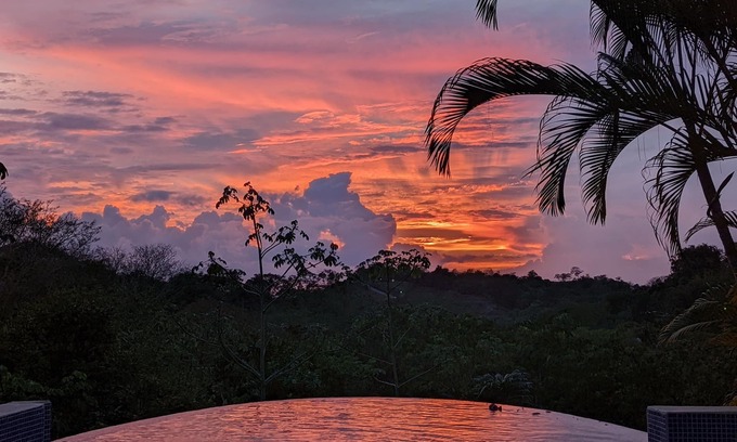 Manuel Antonio House | Elegant 3-Bedroom Retreat Near National Park, Rated 9.8