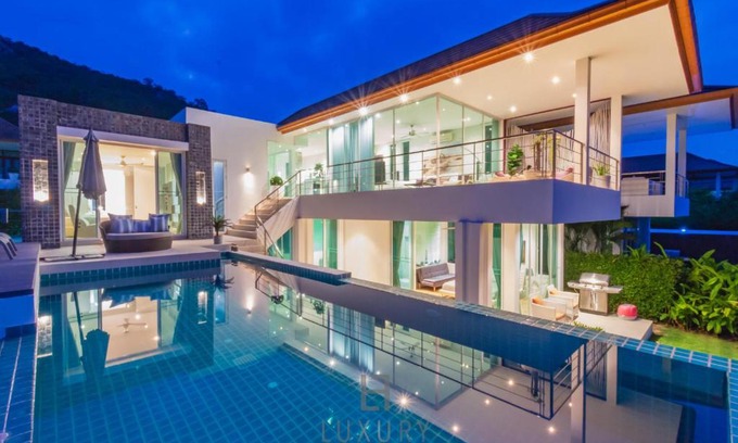 Khao Tao Villa | Relax in a Sea View 3 Bedroom Villa with Pool Access