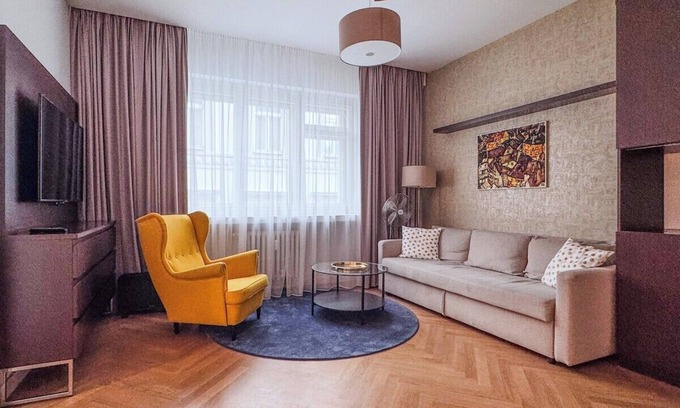 Stare Mesto Apartment | Luxury 3Bedroom Stay in Old Town