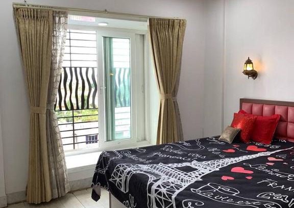 Kolkata Apartment | Family-Friendly 3BHK Apartment with City Views & Free Parking