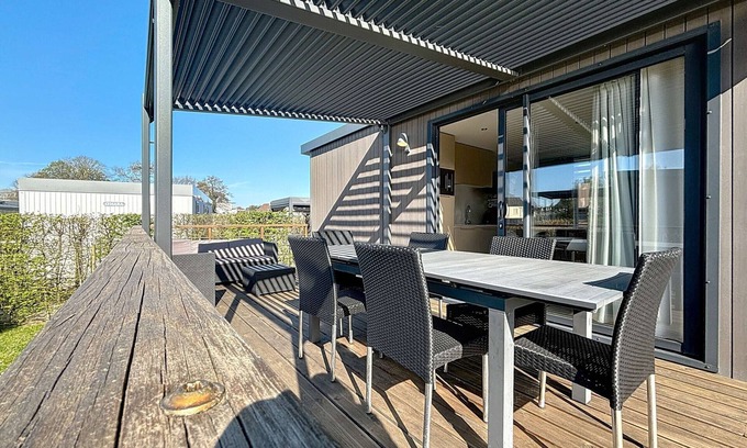 Jullouville-les-Pins House | Family-Friendly Mobil-home Jullouville with Pool & Ocean View