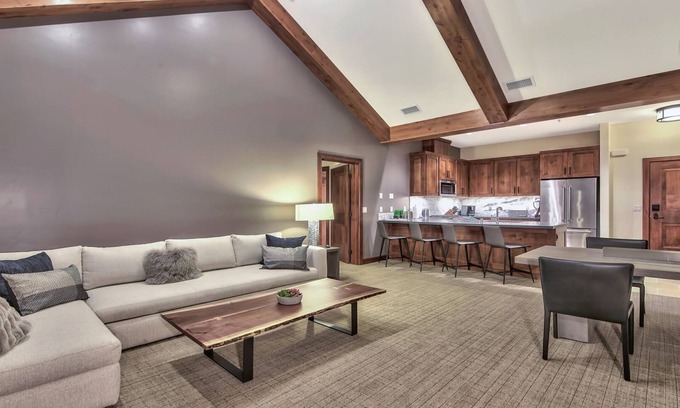 South Lake Tahoe Condo | Premier 3Br Residence Near Heavenly Village & Gondola