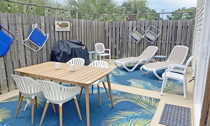 Crescent Beach Condo | Premier 3BR Villa with Pool Near the Beach - Rated 10/10