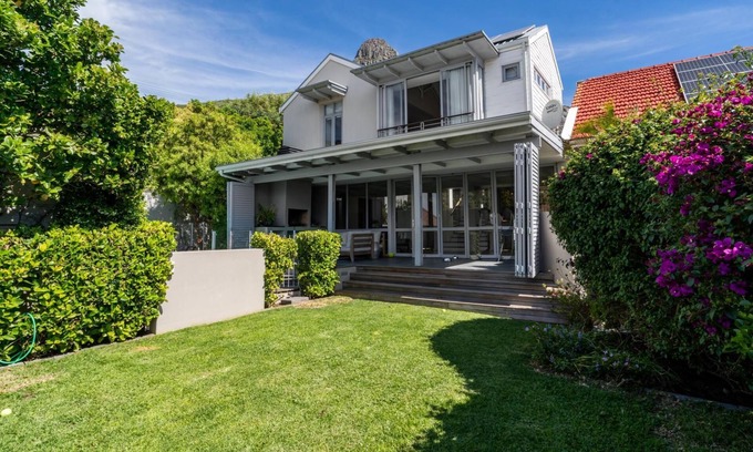 Fresnaye Villa | Luxury 4-Bed Fresnaye Villa, Atlantic Seaboard