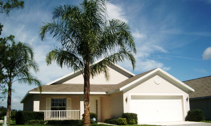 Florida Pines Villa | Inviting 4 Bedroom Villa with Private Pool Near Disney