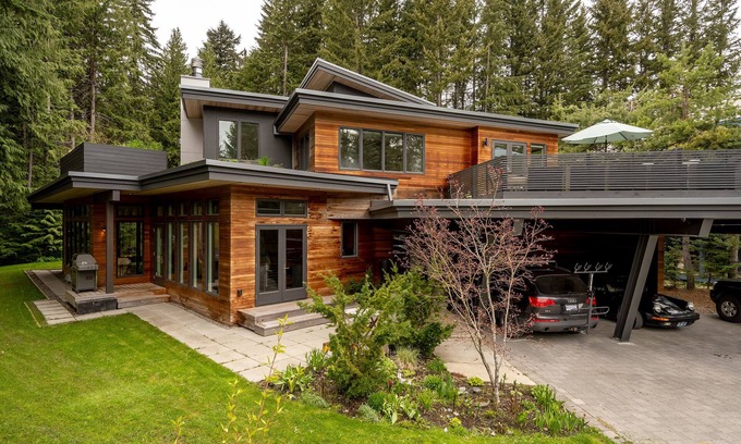 Whistler Cay Estates House | Spacious 4-Bedroom Home with Hot Tub Near Ski Lifts