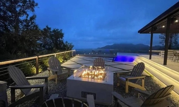 Tibes House | Luxury 4-bedroom house in enchanting Countryside of Ponce with WiFi, AC