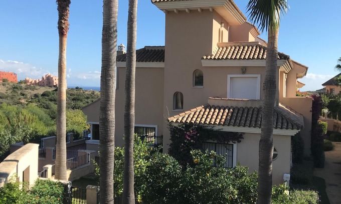 Manilva House | Elegant 4-Bedroom Retreat Near La Duquesa Port & Beaches