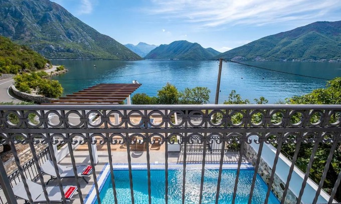 Strp Villa | Elegant 4-Bedroom Villa with Pool and Hot Tub Retreat