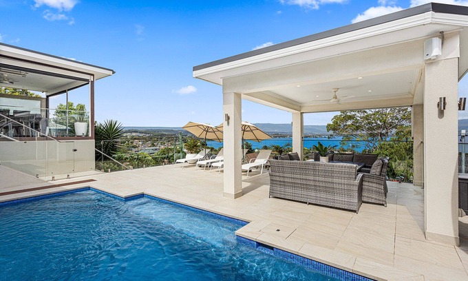 Mount Warrigal House | Elegant 5-Bedroom House with Pool and Beach Access
