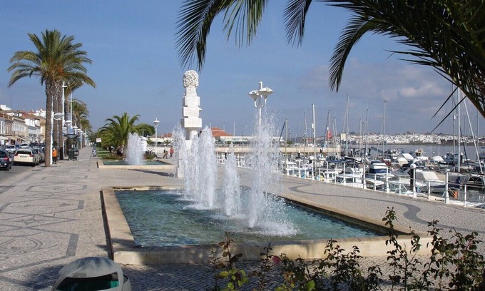 Vila Real Santo Antonio Villa | Elegant 5-Bed Villa with Pool and Ocean Views Near Beaches