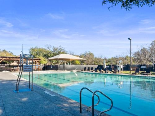 Scofield Farms House | Spacious 5BR Austin Retreat with Pool & Parking Available