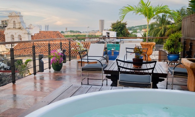 Cartagena Walled City Villa | Exceptional 5BR House with Pool & Jacuzzi - Guest Rated 10/10