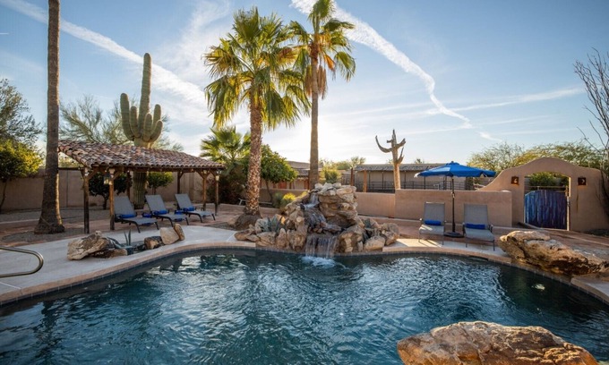 Monte De Paz House | Experience Majestic Scottsdale Villa with Heated Pool & Golf