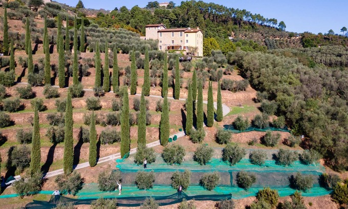 Cascine-La Croce Villa | Elegant 6-Bed Tuscan Villa with Pool Near Lucca