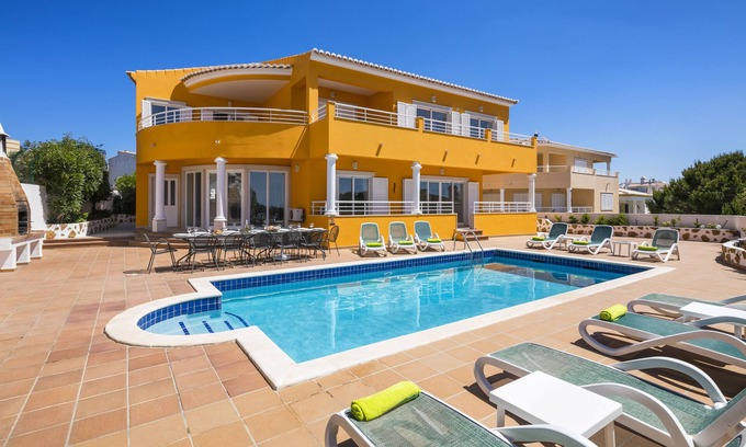 Praia da Luz Villa | Modern 6-Bedroom Villa with Private Pool & Ocean Views