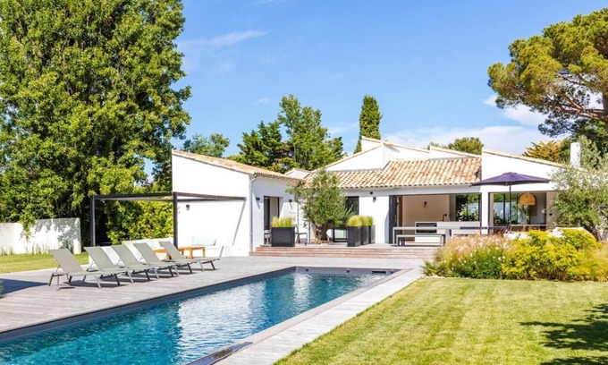 Les Portes-en-Re Villa | Luxury 6bdr private pool villa