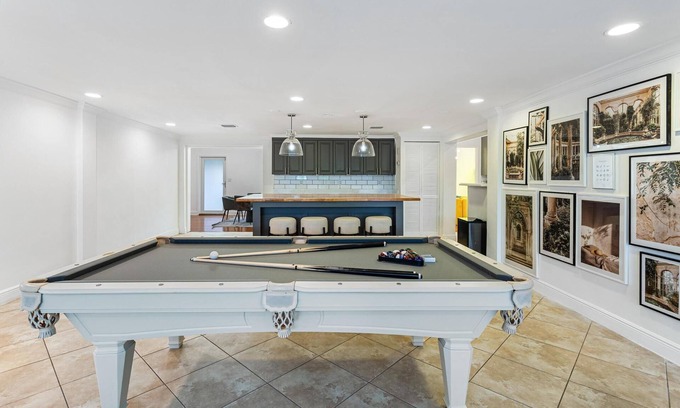 El Portal House | Spacious 6BR Villa with Private Pool & Games for Fun