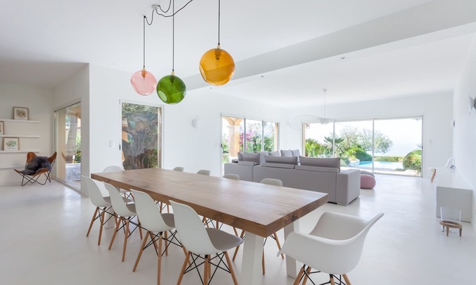 Carry-le-Rouet Villa | Seafront Villa with Pool & Direct Beach Access – 10/10 Rated