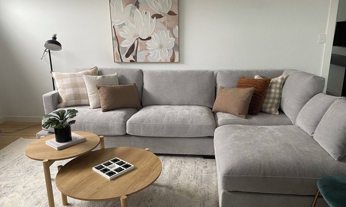Lacepede House | Luxury accommodation close to the beach and main street.