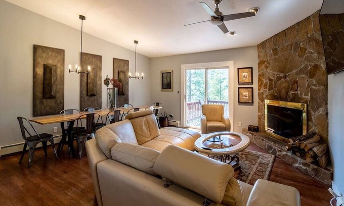 Chestertown Condo | Exclusive Adirondack Retreat with Private Ensuites & Amenities