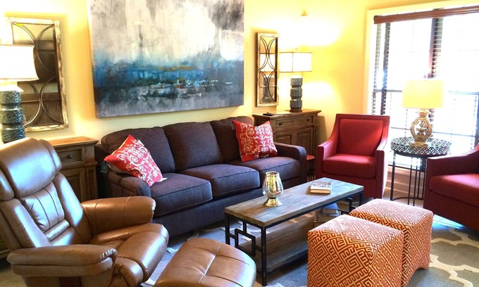 Oxford House | Indulgent Stay at Ole Miss: Breakfast & Child-Friendly Amenities