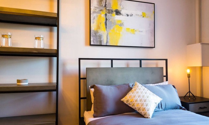 Saint-Jean-Baptiste Apartment | Discover Comfort in the Heart of the City Center!