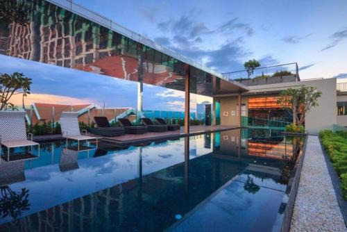 Saraphi Apartment | Modern Condo with Pool in Central Chiang Mai - Astra Condo
