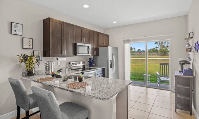 Poinciana House | Escape to Peace and Fun, Just 30 Min from Disney!
