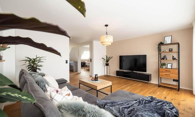 Busingen am Hochrhein Apartment | Elegant Apartment on the Rhein - Rated 9.7/10 & Pet Friendly