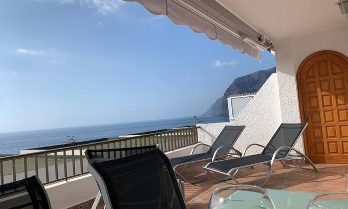 Los Gigantes Apartment | Premier Apartment with Ocean Views in Los Gigantes Village