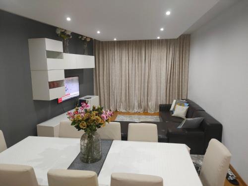 Odivelas Apartment | Elegant Colinas do Cruzeiro ApartHotel with Family Amenities