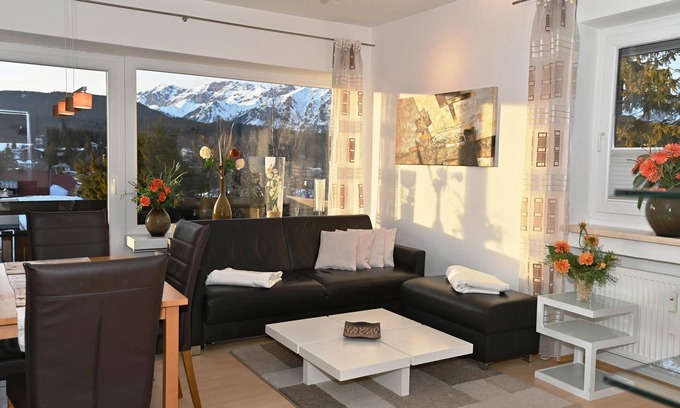 Seefeld in Tirol Apartment | Dreamy Alpenblick Apartment with Pool & Ocean View