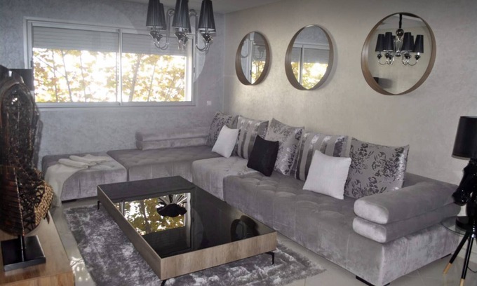 Quartier Des Mimosas Apartment | Modern 2-Bedroom Apartment with Smart TVs & Kitchen