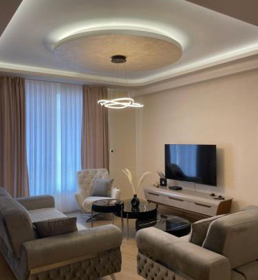 Maini Apartment | Elegant Apartment 2 - Perfect for Family Getaways