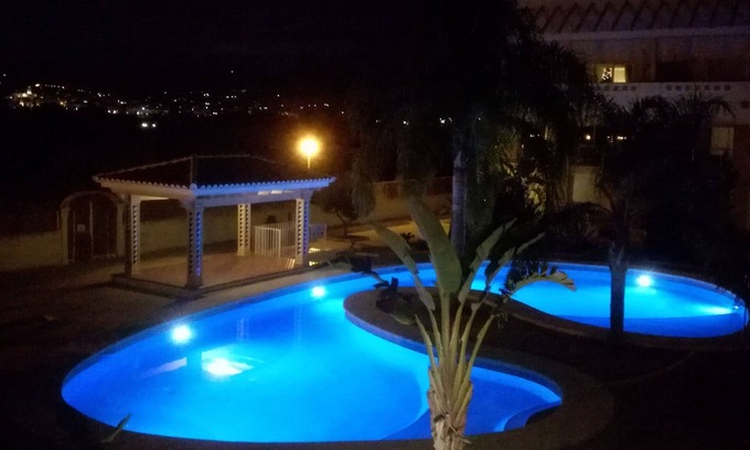 Platja de l'Arenal Apartment | Elegant Apartment Steps from Arenal Beach with Ocean View