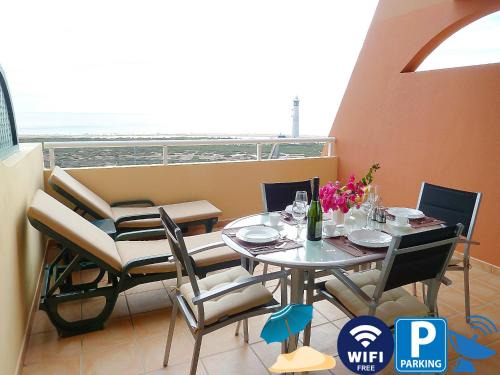 Solana del Matorral Apartment | Oceanfront Apartment Balcon de Jandía with Wheelchair Access
